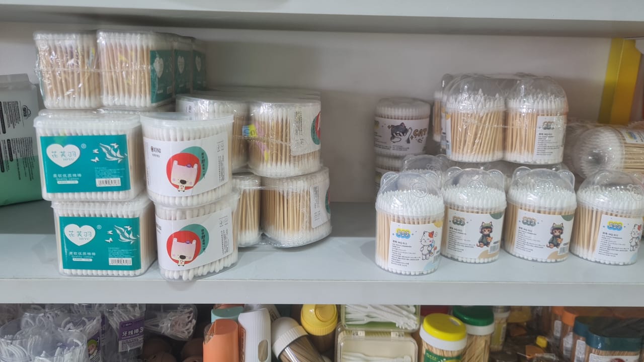 ⭐1 Set de limpiador de oídos⭐